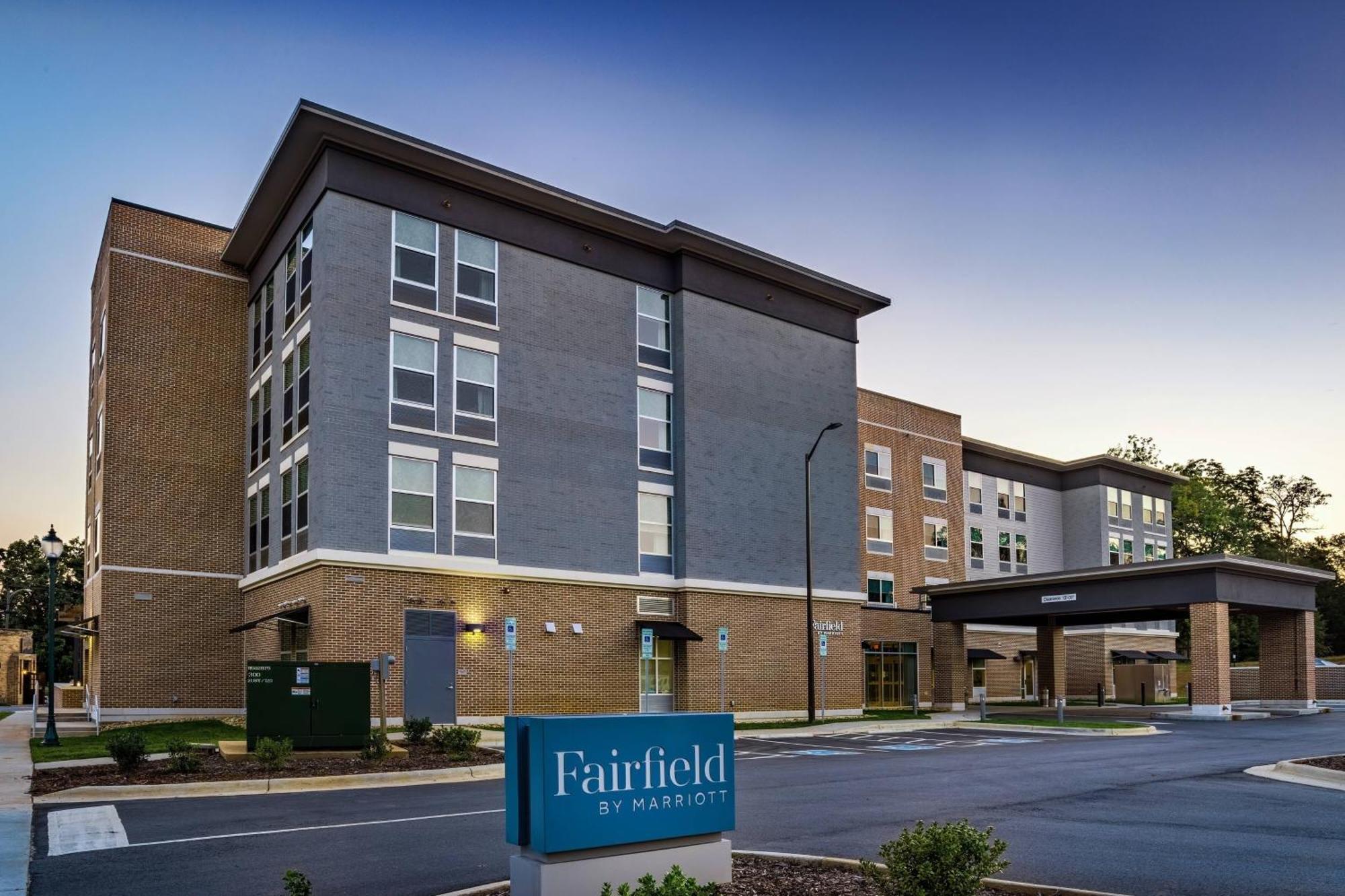 Fairfield Inn & Suites Morganton Historic Downtown Esterno foto
